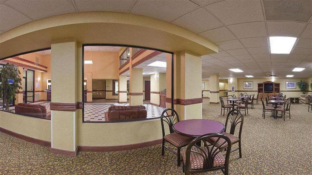 Holiday Inn Express Hotel & Suites Bentonville By Ihg Esterno foto