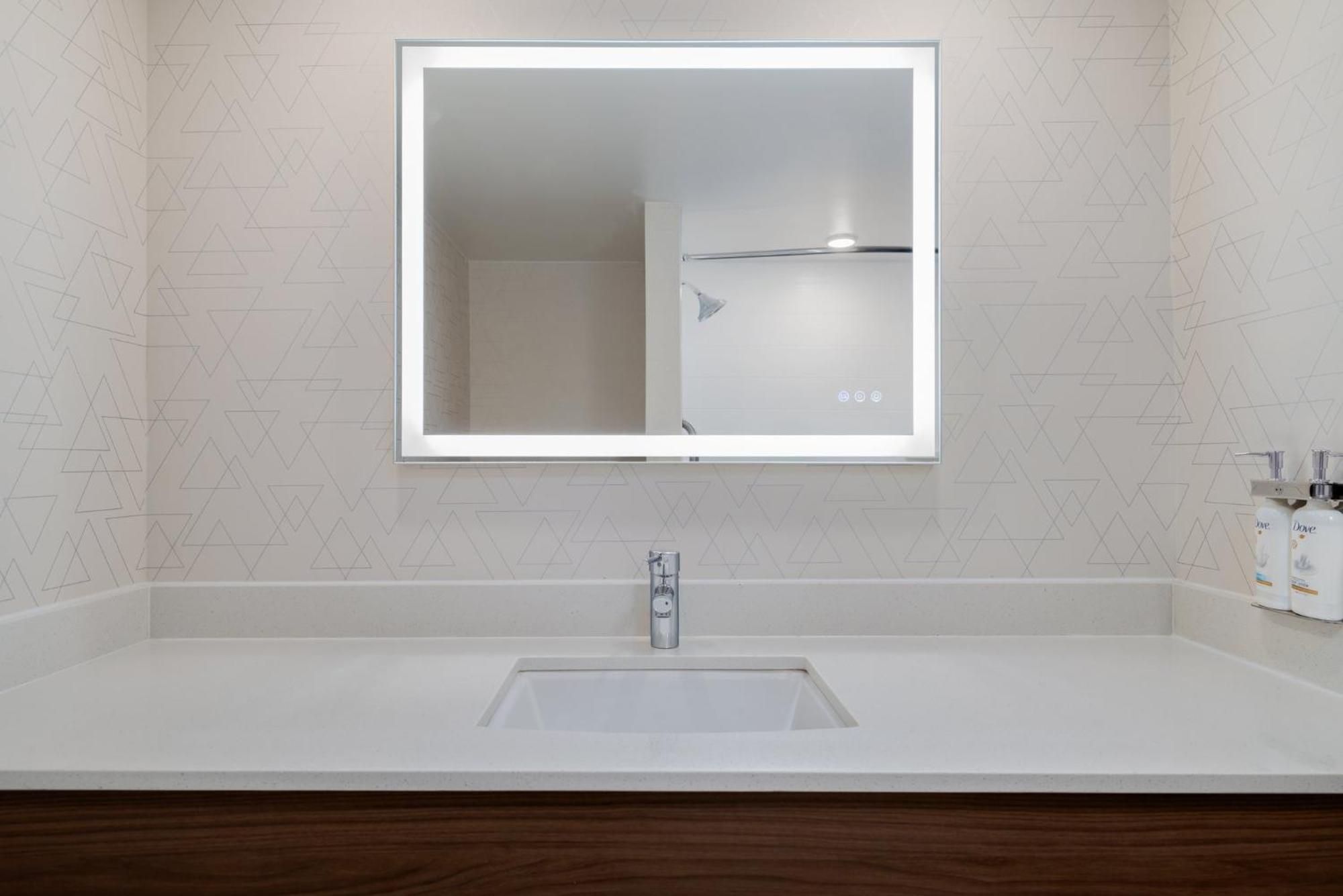 Holiday Inn Express Hotel & Suites Bentonville By Ihg Esterno foto